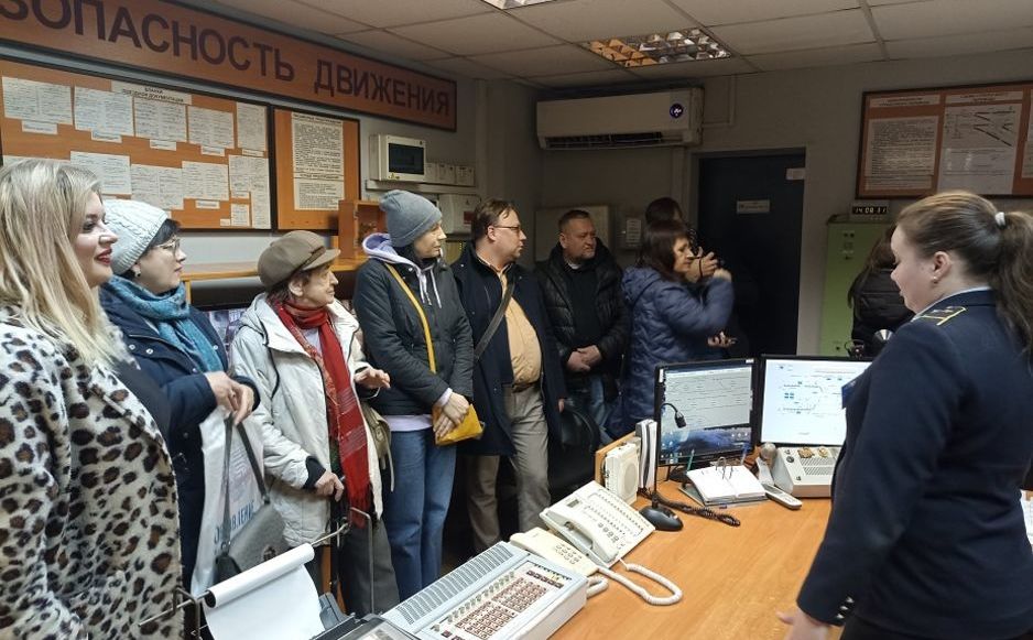 Новосибирские журналисты ближе познакомились с метро